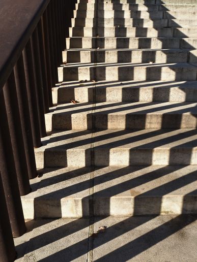 Steps and shadows by the Seine - November 2016