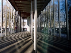 Reflected shadow lines - Paris - March 2018